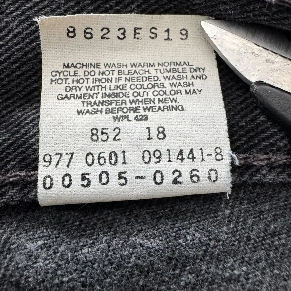 Vintage Levis 505 Y2K Jeans Mens 34x33 Black Regular Fit Straight Leg Dark Wash